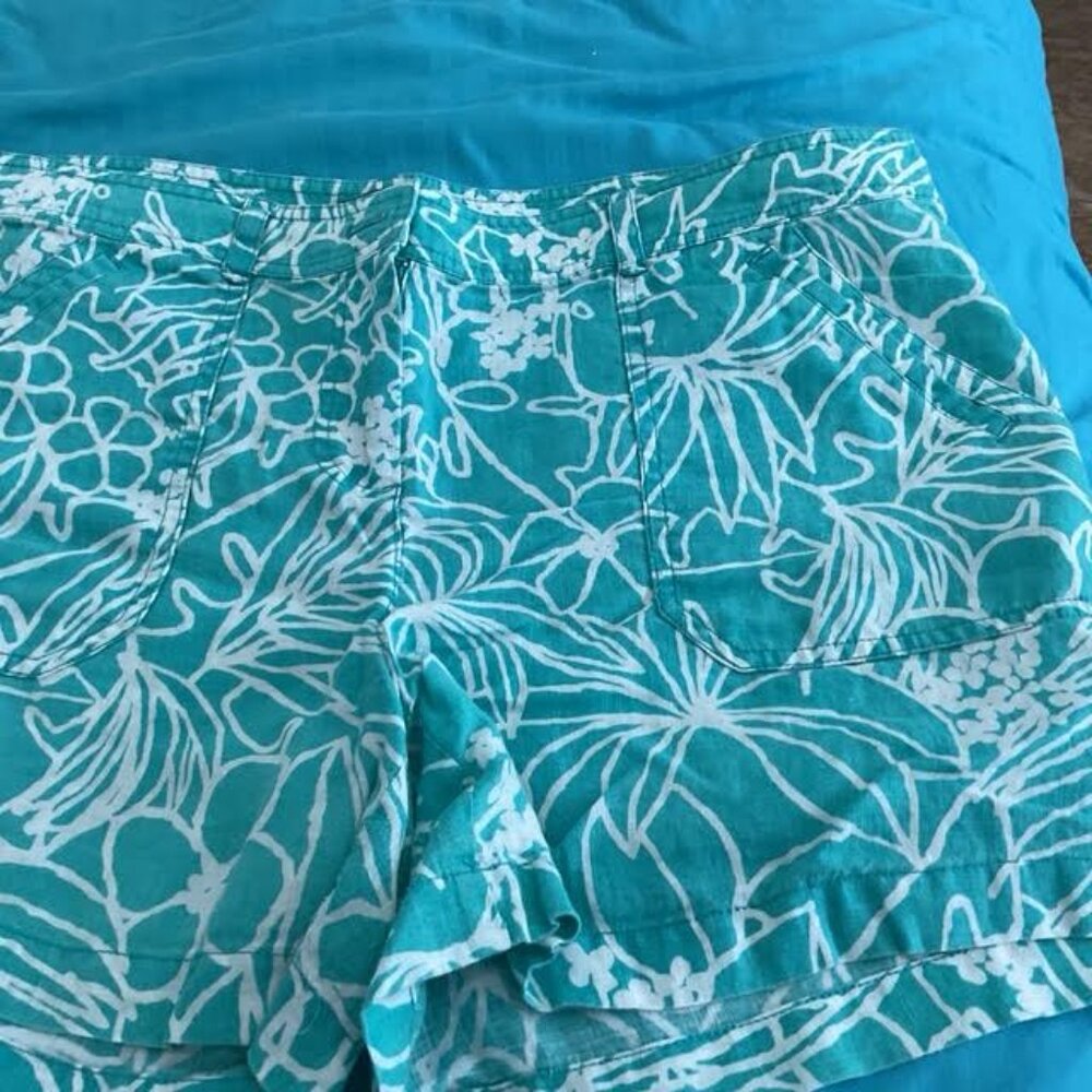 Tommy Bahama green and white print linen shorts size 14